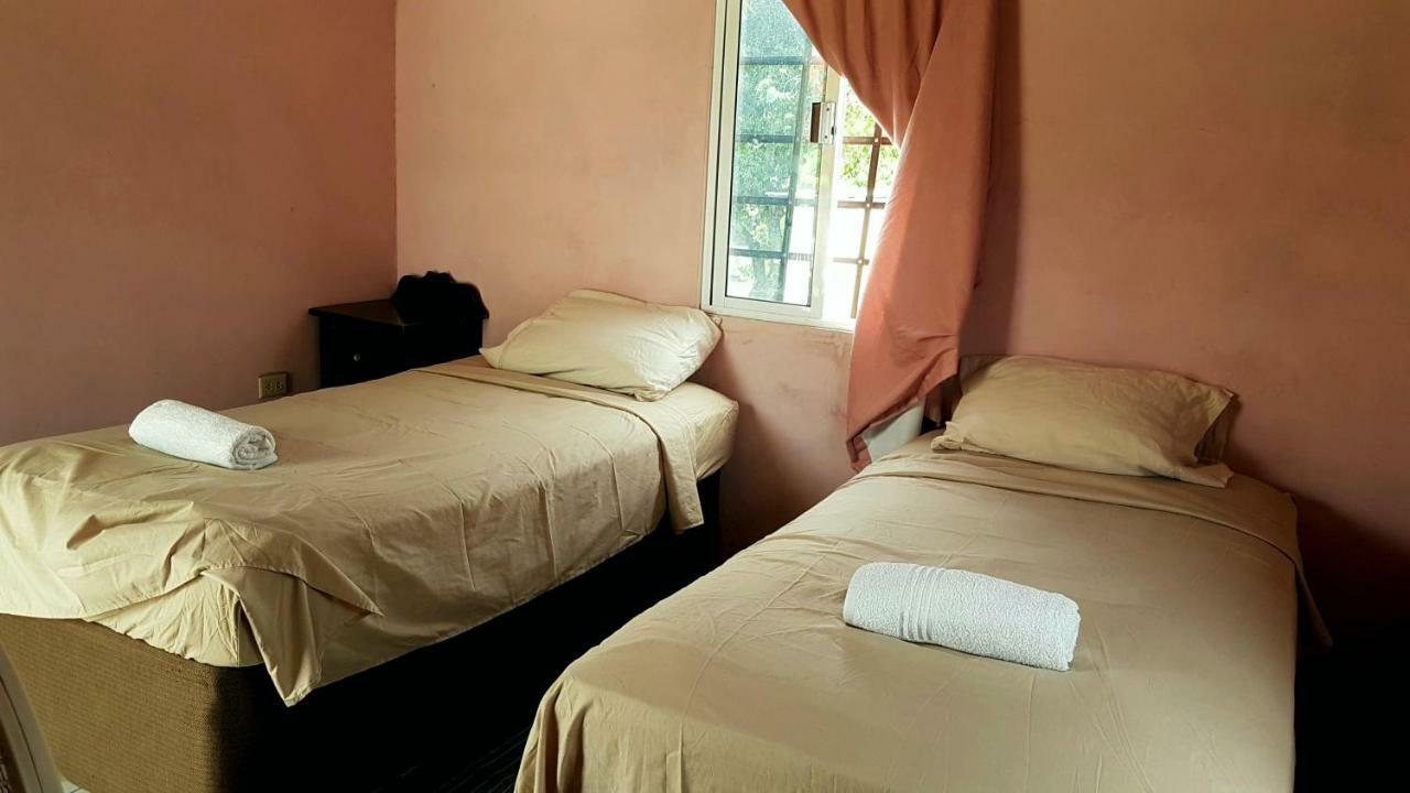 Hostel Casa Ricky'S Orange Walk Zewnętrze zdjęcie